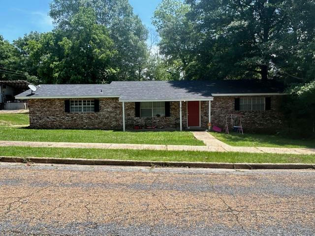 147 S SECOND ST, GLOSTER, MS 39638, photo 1 of 17